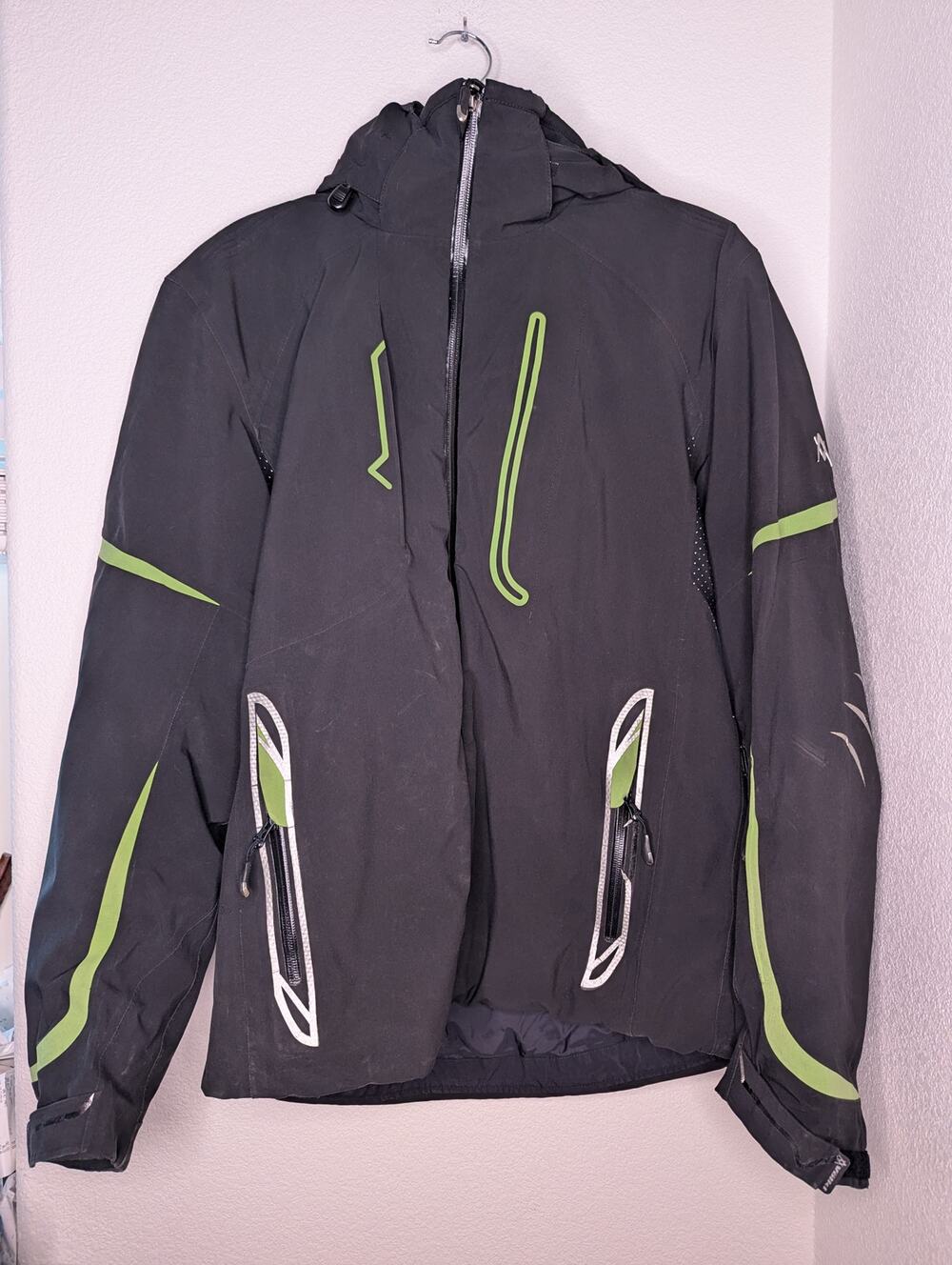 Volkl Women's High Performance Ski Snow Jacket M Gorpcore Winter Warm Travel